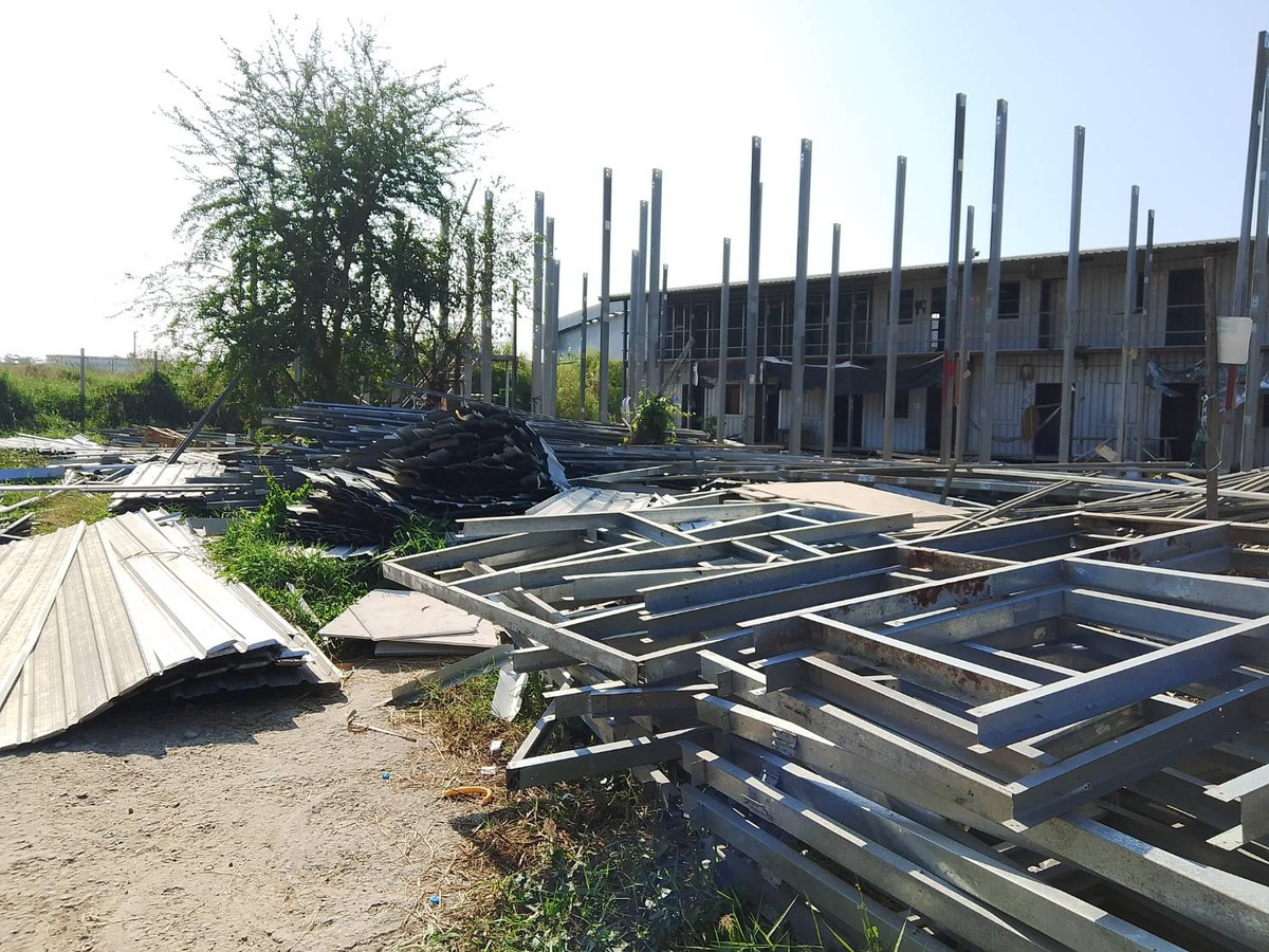 For RentLandPathum Thani,Rangsit, Thammasat : Land for rent, 2 rai, Pratunam Phra In. Suitable for housing for workers, warehouse.