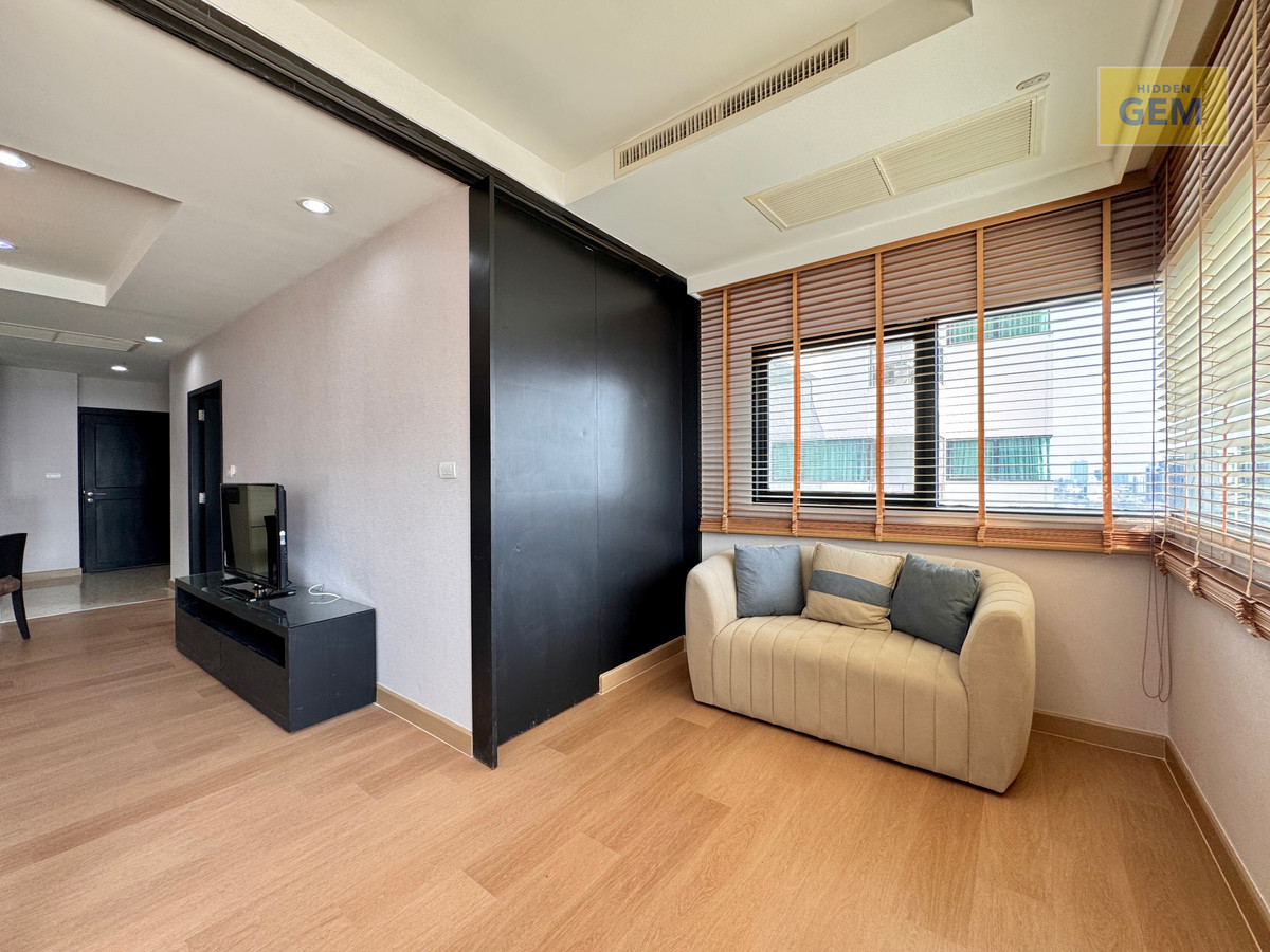 ให้เช่าคอนโดสาทร นราธิวาส : 🔥🔥Hot Deal🔥🔥 60 ตร.ม. / 1 นอน 1 น้ำ 1 ห้องทำงาน | Sathorn Gardens 🔥