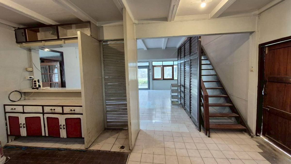 ให้เช่าบ้านเสรีไทย-นิด้า : ให้เช่าบ้านเดี่ยว 2 ชั้น เสรีไทย 57 - มีสวนข้างบ้านขนาดใหญ่