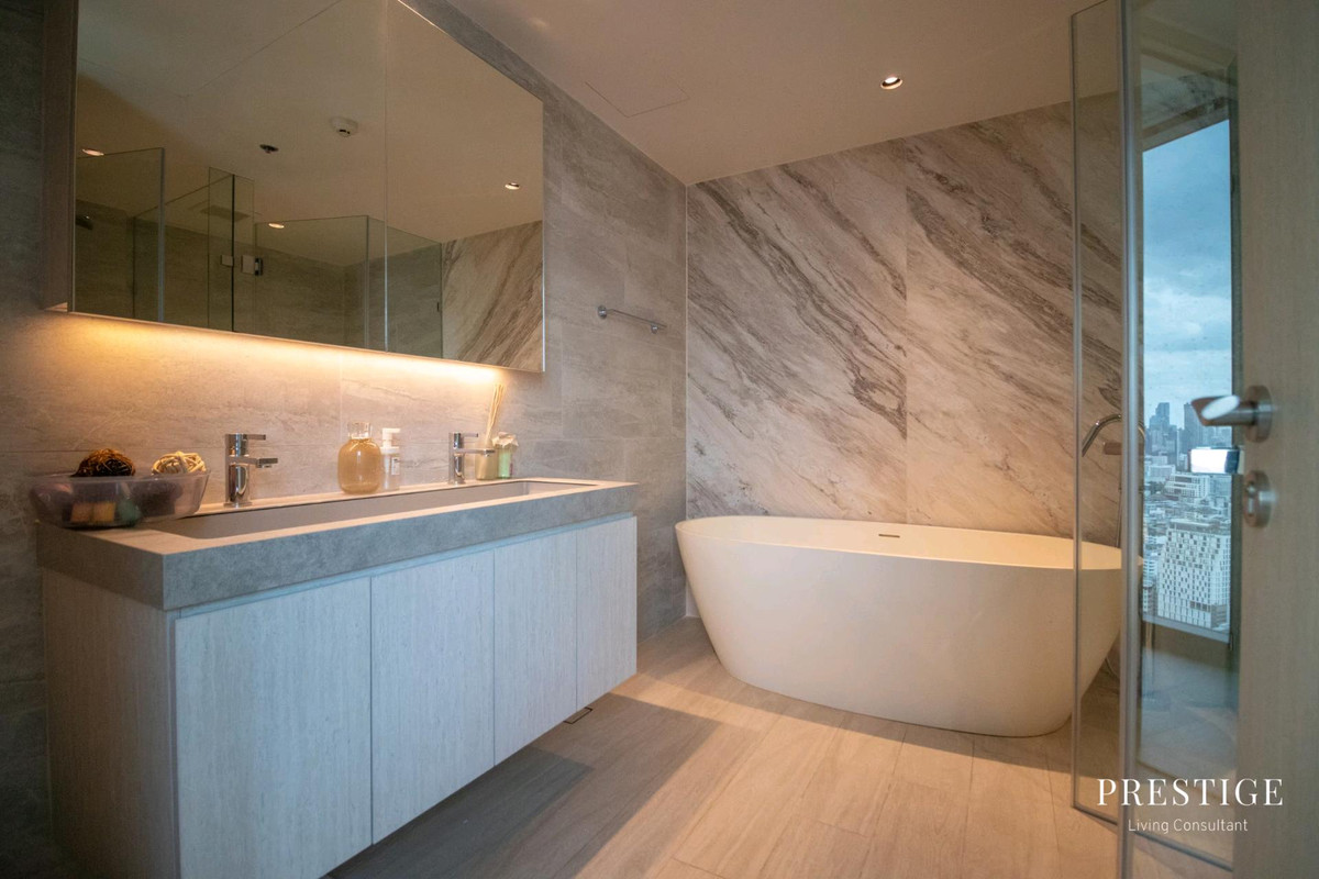 For SaleCondoSilom, Saladaeng, Bangrak : 📌For SELL for sale | The Lofts Silom - 3BR (117.5 sqm) 32,000,000 THB