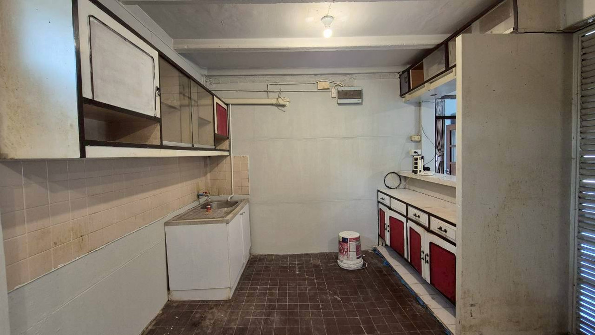 ให้เช่าบ้านเสรีไทย-นิด้า : ให้เช่าบ้านเดี่ยว 2 ชั้น เสรีไทย 57 - มีสวนข้างบ้านขนาดใหญ่