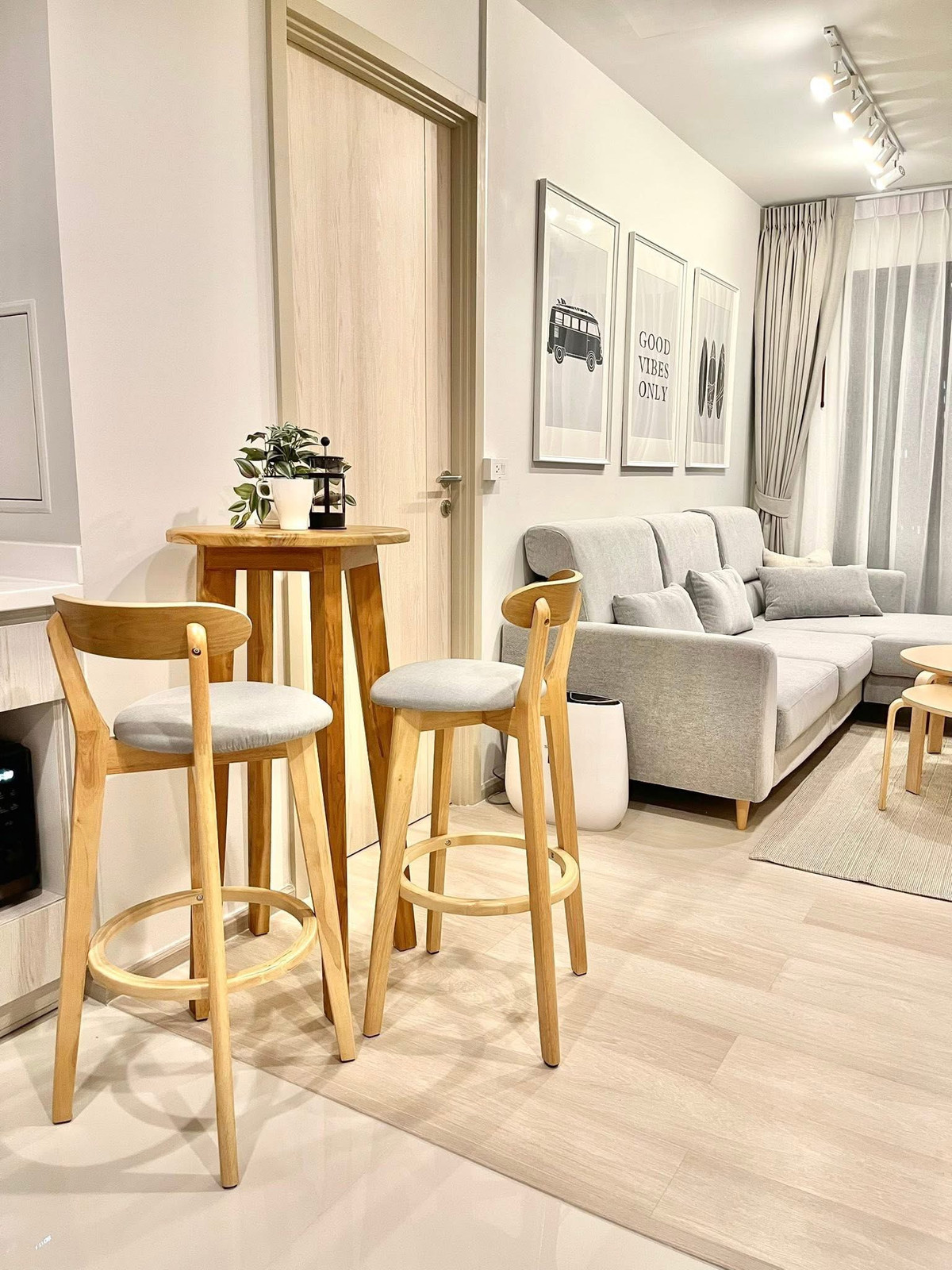 For RentCondoWitthayu, Chidlom, Langsuan, Ploenchit : Life One Wireless, 55,000baht, 2bedroom, 63sqm, BTS Ploenchit, BTS Chidlom, near Witthayu, Chidlom, Ploenchit, Sukhumvit, Rama 9, Ratchada, Sathorn, Silom, Chula, Siam, CentralWorld, CENTRAL EMBASSY, ​​Central Chidlom, Bumrungrad International, Mater Dei,