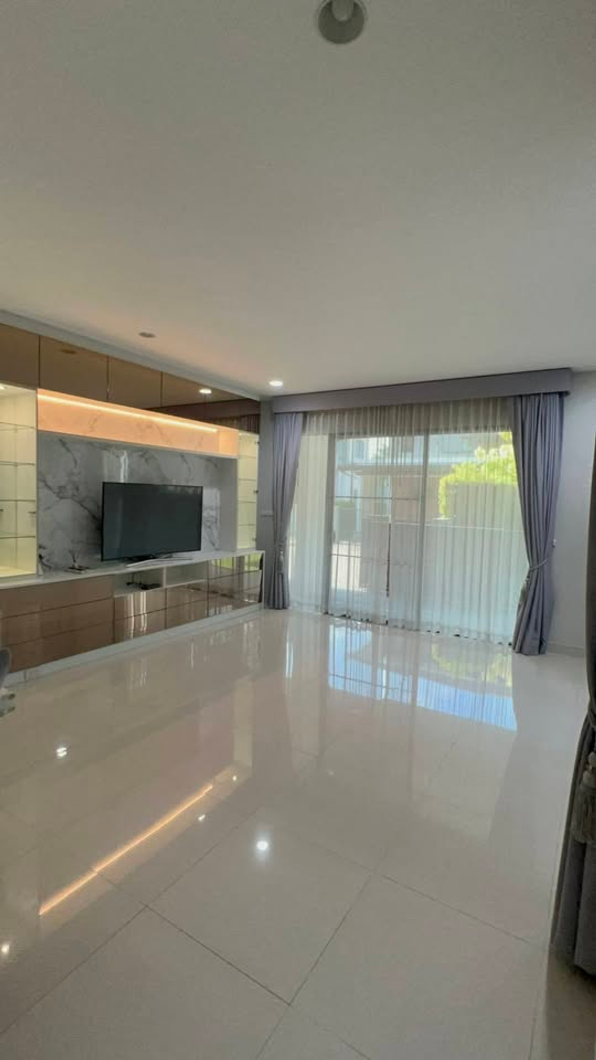 ให้เช่าบ้านปิ่นเกล้า จรัญสนิทวงศ์ : ปล่อยเช่าบ้านเดี่ยว2ชั้น เศรษฐสิริ จรัญ-ปิ่นเกล้า หลังมุม แต่งสวย พร้อมอยู่ 