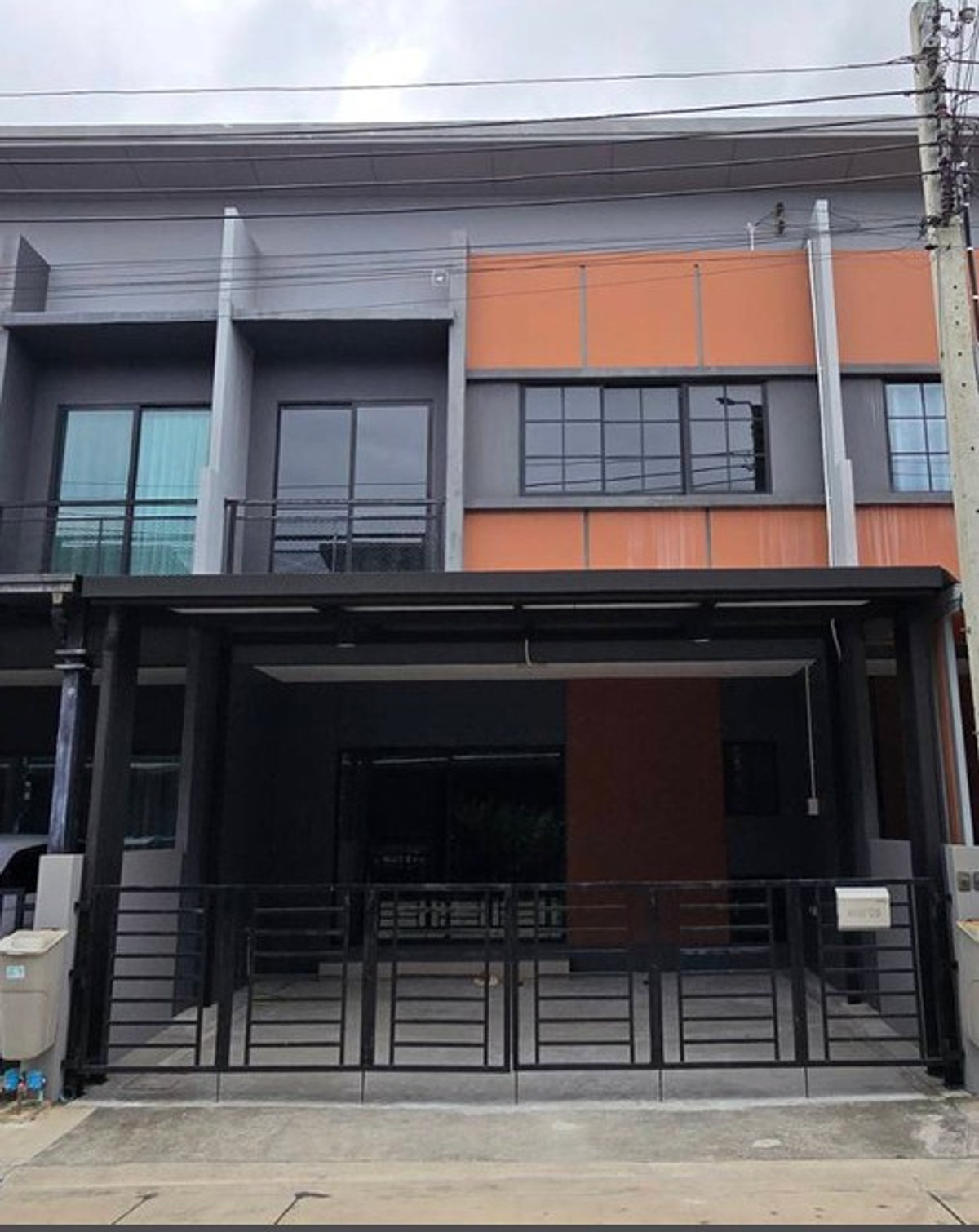 ให้เช่าทาวน์โฮมราษฎร์บูรณะ สุขสวัสดิ์ : ให้เช่าทาวน์โฮม สิริ เพลส สุขสวัสดิ์ - พระราม 3 ใกล้ โรงพยาบาลบางมด เพียง 7 นาที