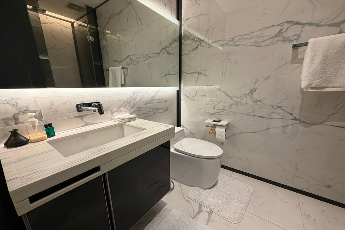 For SaleCondoSukhumvit, Asoke, Thonglor : 🔥 For Sale !! prime area, The Bangkok Thonglor, 2 bedroom, 2 bathroom, corner room, high floor !!🔥Code C20230102777 furnished, Special Deal!!📣📣