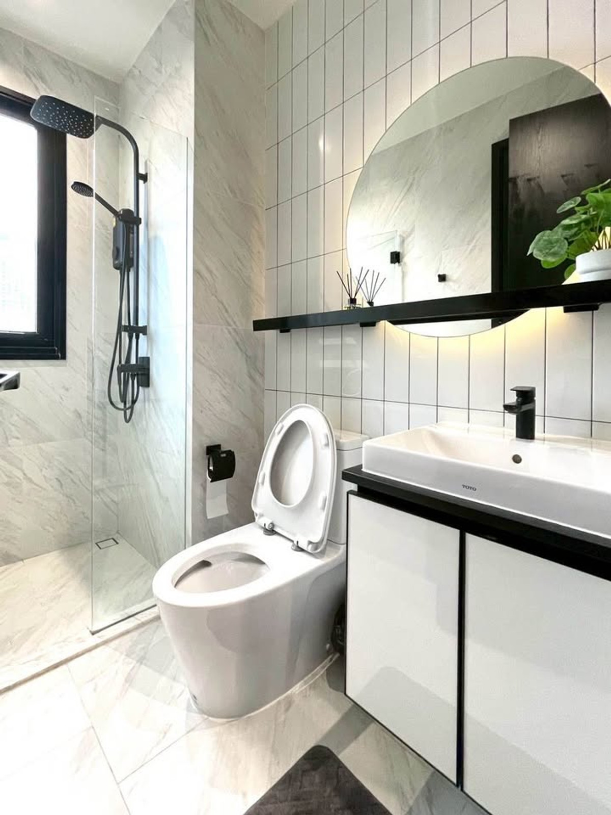 For RentCondoWongwianyai, Charoennakor : For rent: Chapter Charoennakhon - Riverside, good price! 2 bedrooms, river view, near BTS Krung Thonburi, fully furnished, high floor.