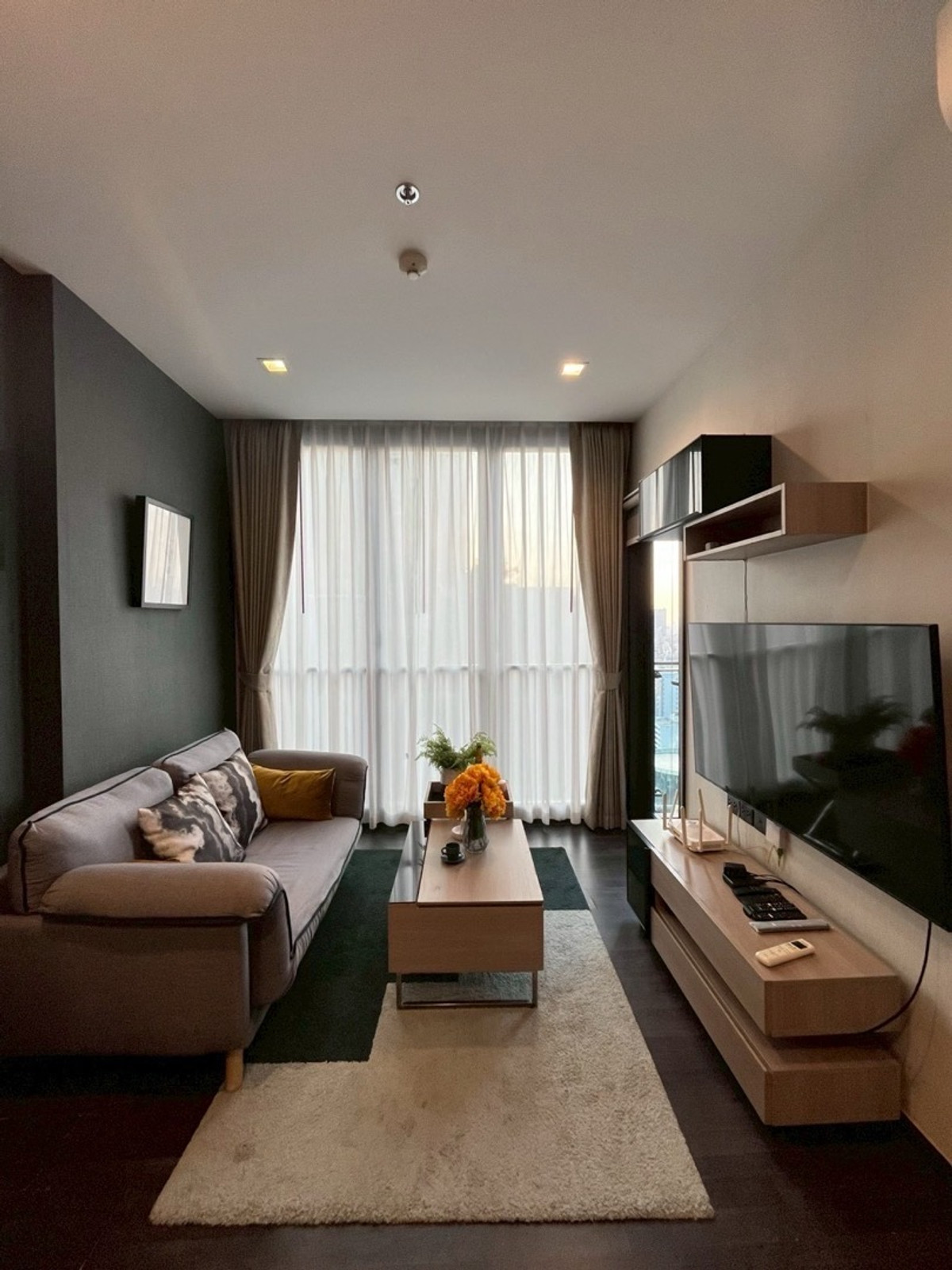 ให้เช่าคอนโดพระราม 9 เพชรบุรีตัดใหม่ RCA : THE LINE ASOKE 1BEDROOM 35sq.m 
23K Call084-9792464