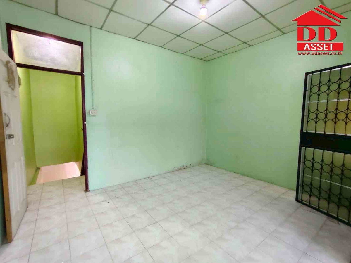 ขายทาวน์โฮมปทุมธานี รังสิต ธรรมศาสตร์ : ขายทาวน์เฮ้าส์ 2 ชั้น สวนทองวิลล่า 7 ลำลูกกาคลอง 4  รหัสทรัพย์ : T8242