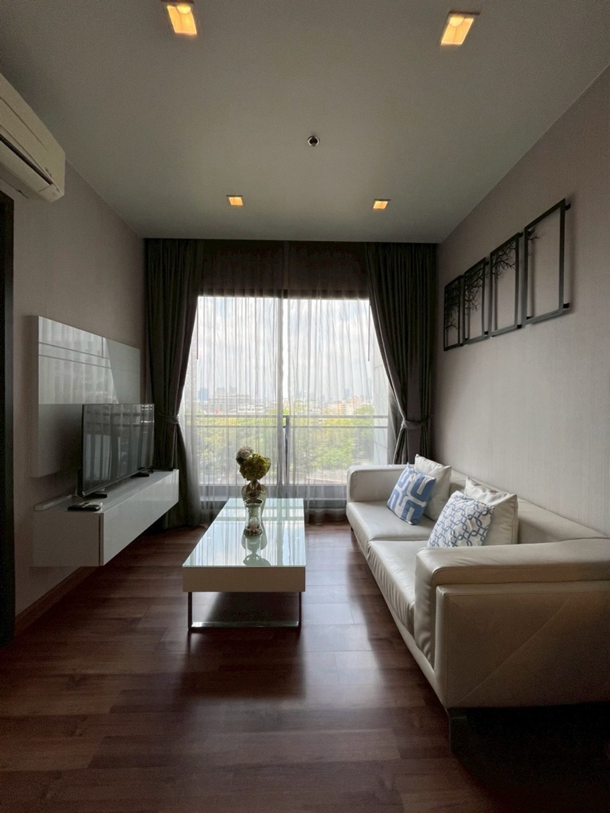 ให้เช่าคอนโดรัชดา ห้วยขวาง : IVY AMPIO FOR RENT 1BEDROOM  45sq.m 24K Call084-9792464