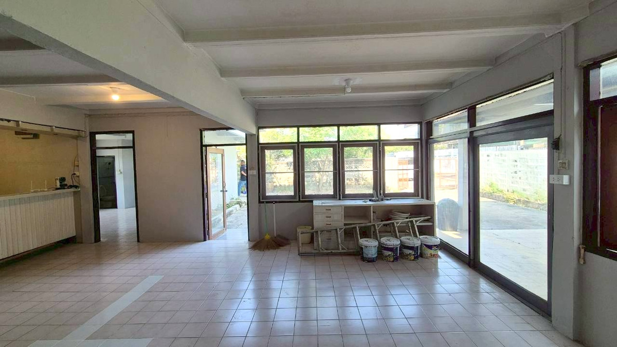 ให้เช่าบ้านเสรีไทย-นิด้า : ให้เช่าบ้านเดี่ยว 2 ชั้น เสรีไทย 57 - มีสวนข้างบ้านขนาดใหญ่