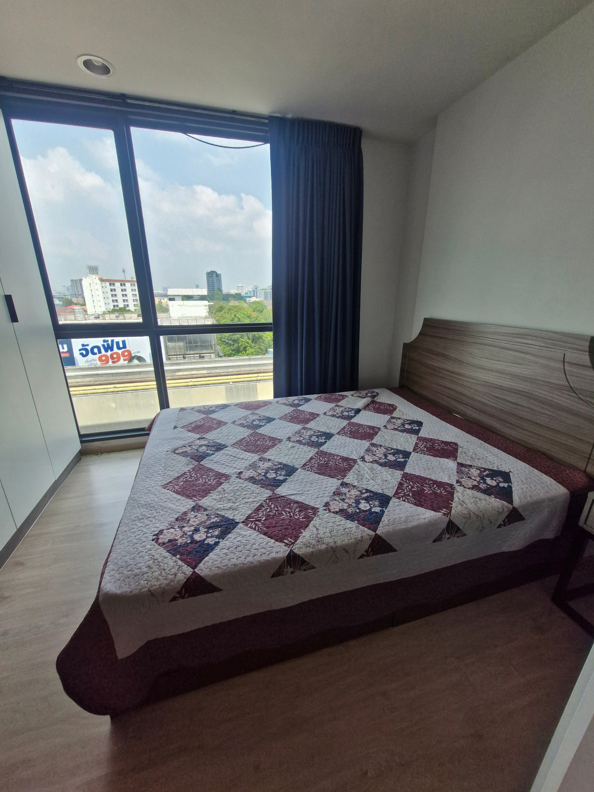 For RentCondoKasetsart, Ratchayothin : For rent - Premio Quinto (Premio Quinto) Condo next to BTS Senanikom, corner room, closed kitchen, fully furnished, ready to move in.