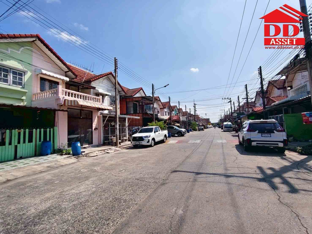 ขายทาวน์โฮมปทุมธานี รังสิต ธรรมศาสตร์ : ขายทาวน์เฮ้าส์ 2 ชั้น สวนทองวิลล่า 7 ลำลูกกาคลอง 4  รหัสทรัพย์ : T8242