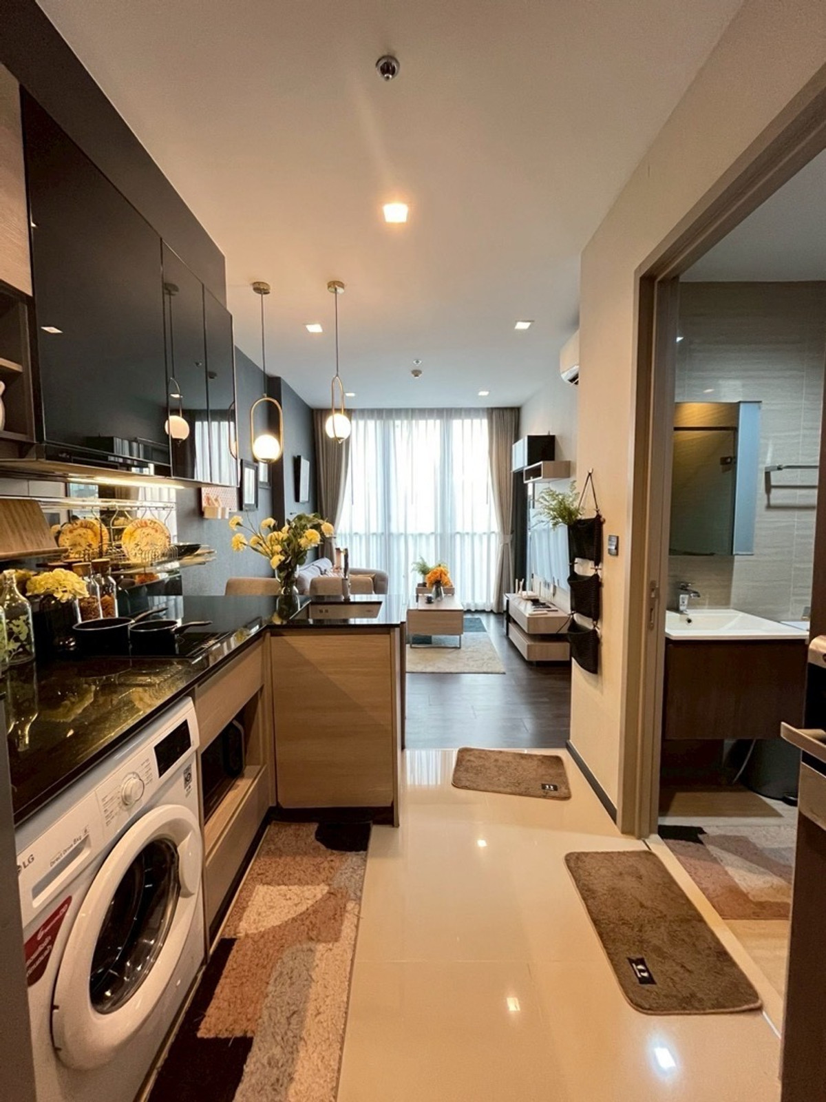 ให้เช่าคอนโดพระราม 9 เพชรบุรีตัดใหม่ RCA : THE LINE ASOKE 1BEDROOM 35sq.m 
23K Call084-9792464