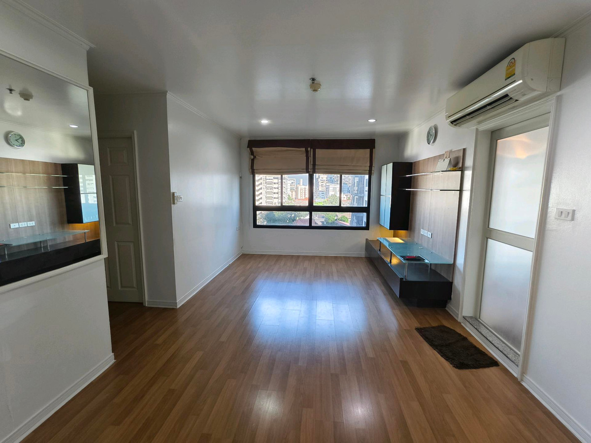 ขายคอนโดสะพานควาย จตุจักร : ขายขายทุน คอนโดห้องมุม 2 ห้องนอน 65 ตร.ม. ลุมพินีเพลส พหล - สะพานควาย ชั้น 7 ทิศตะวันออก! 