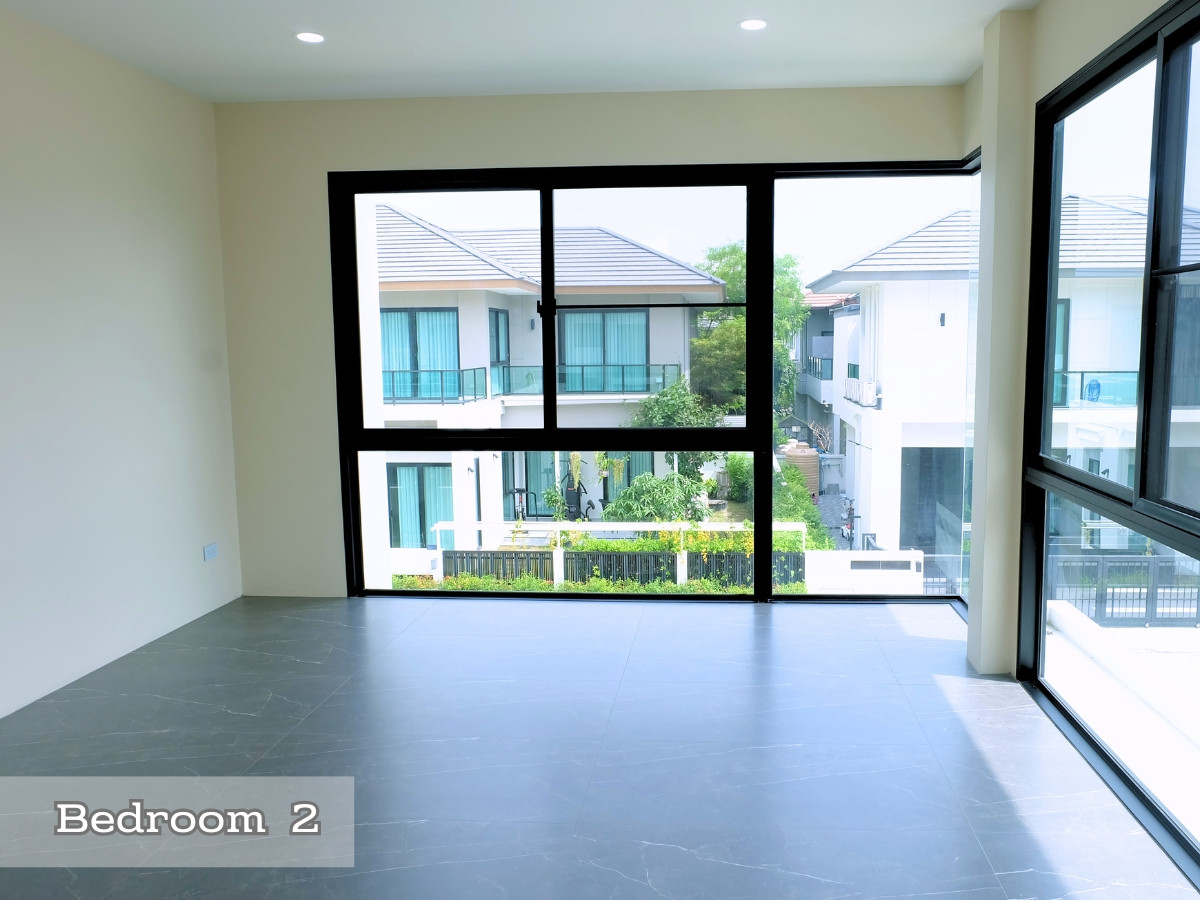 For SaleHousePattaya, Bangsaen, Chonburi : Casaluna Mesto 💰 Special price 🔴 19,000,000 baht (usually 24,000,000 baht) ✅ New house, never occupied. On the best location Only 900 meters from Central Chonburi.