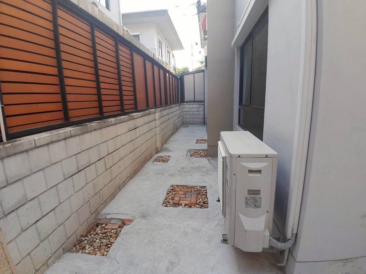 For RentHouseNonthaburi, Bang Yai, Bangbuathong : Twin house for rent Centro Westgate Village, near Jazz Green Village, Bang Bua Thong and Central Westgate.