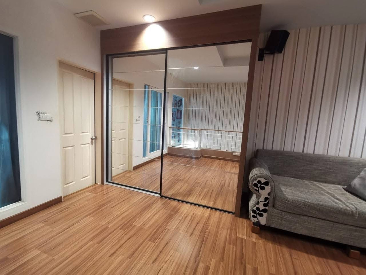 For SaleTownhomeRama3 (Riverside),Satupadit : 🏠✨ Baan Klang Krung Rama 3 | 3-story townhome, potential location (HBH-SI-135)