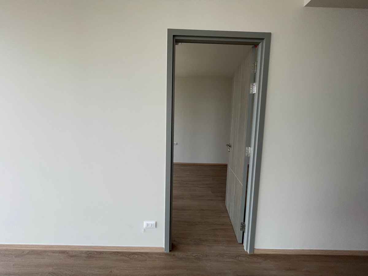 For SaleCondoSathorn, Narathiwat : [RARE UNIT] The Issara Sathorn 1BR Plus, 20th floor, north view, Market Place & Yen Akat @Chan-Sathorn Road Great value functions, 1 bedroom + 1 multi-purpose room, area 37.17 sq m, good high floor. Open city view on Nang Linchi-Rama 4 side.