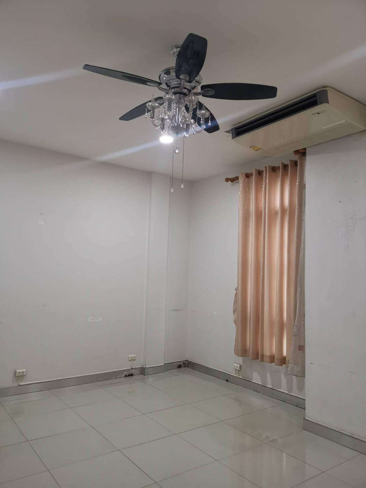 ให้เช่าทาวน์โฮมโชคชัย4 ลาดพร้าว71 : ให้เช่าโฮมออฟฟิศ ม.บ้านกลางเมือง เออร์บาเนี่ยน ลาดพร้าว – วังหิน ใจกลางลาดพร้าว เชื่อมต่อเมือง ใน 5 นาที คุณบี โทร 064-146-6445 (R005 AGBE)