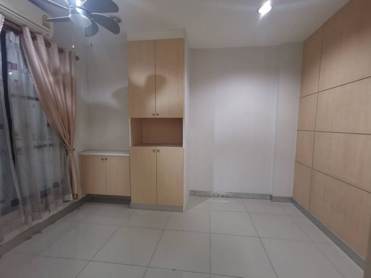 ให้เช่าทาวน์โฮมโชคชัย4 ลาดพร้าว71 : ให้เช่าโฮมออฟฟิศ ม.บ้านกลางเมือง เออร์บาเนี่ยน ลาดพร้าว – วังหิน ใจกลางลาดพร้าว เชื่อมต่อเมือง ใน 5 นาที คุณบี โทร 064-146-6445 (R005 AGBE)