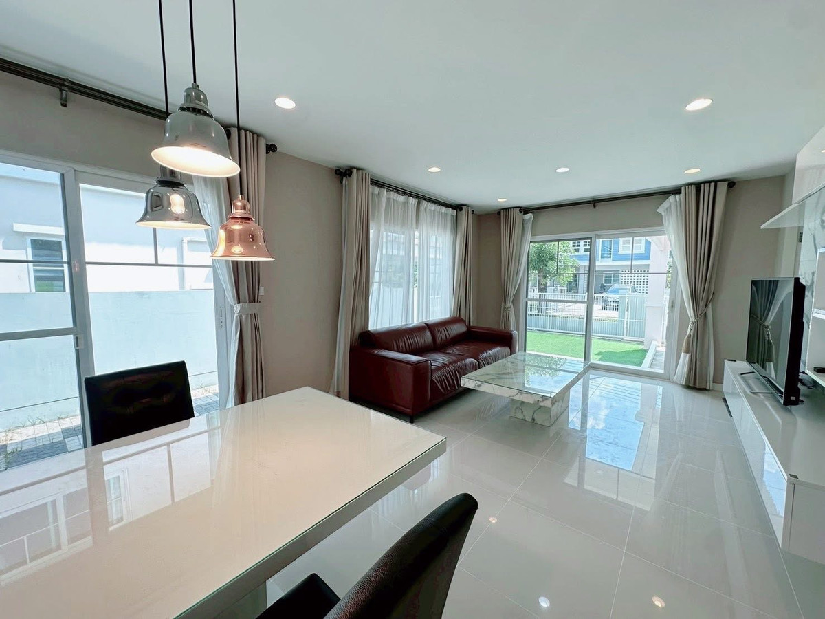 For RentHouseBangna, Bearing, Lasalle : Single house for rent, Chaiyaphruek Bangna KM.7, fully furnished, near Mega Bangna, only 600 m.