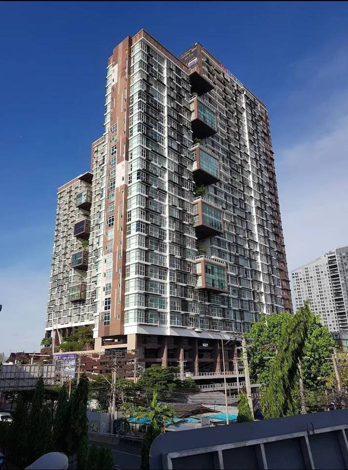 ให้เช่าคอนโดบางนา แบริ่ง ลาซาล : คอนโด The Coast Bangkok Bangna ห้องใหม่ เฟอร์และเครื่อง