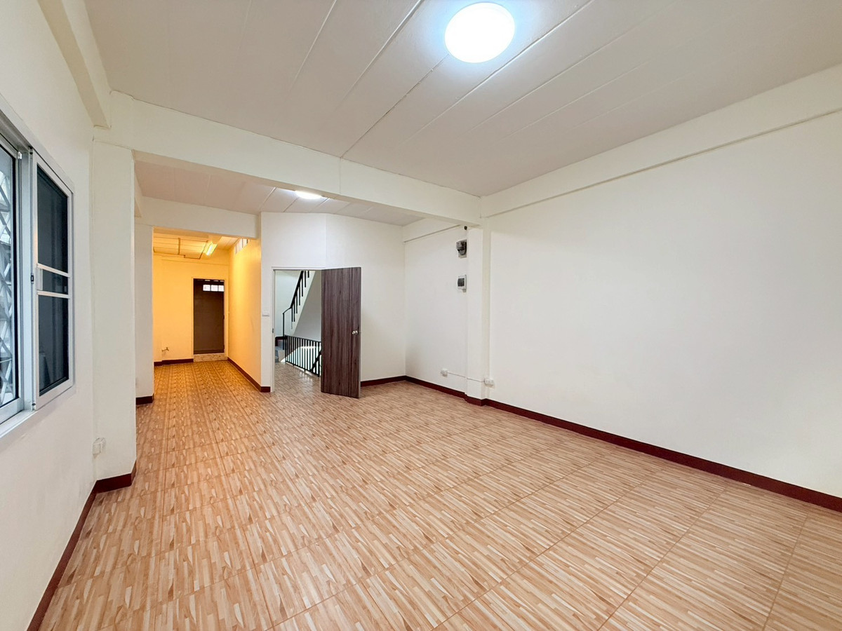 ให้เช่าโฮมออฟฟิศสาทร นราธิวาส : 🌁🎊 ให้เช่าโฮมออฟฟิศ สูง 5 ชั้น หมู่บ้านเซ็นต์หลุยส์ เซ็นเตอร์ ทำเลทองย่านสาทร เดินทางง่าย