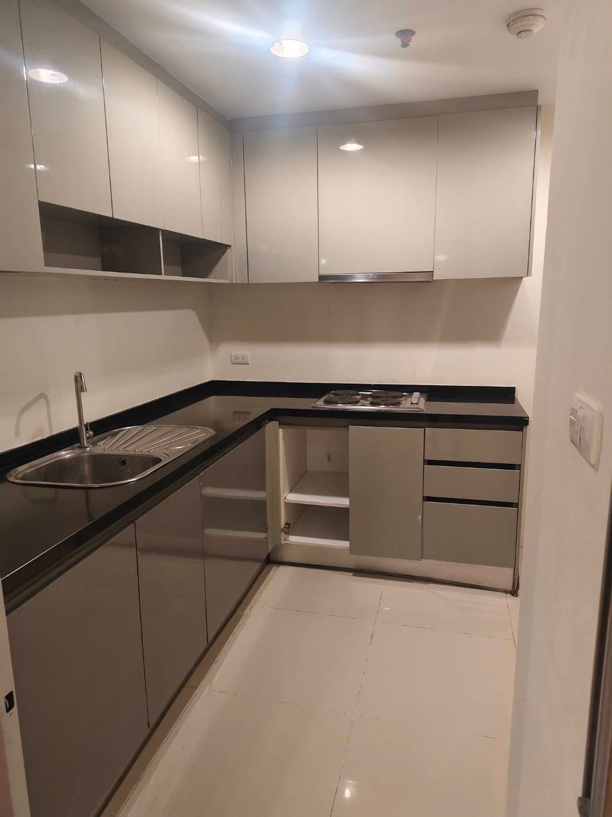 For SaleCondoRama9, Petchburi, RCA : (Urgent sale) 🏠✨ Belle Grand Rama 9 (Belle Grand Rama 9) | Extra large condo for sale (HBH-SI-130)