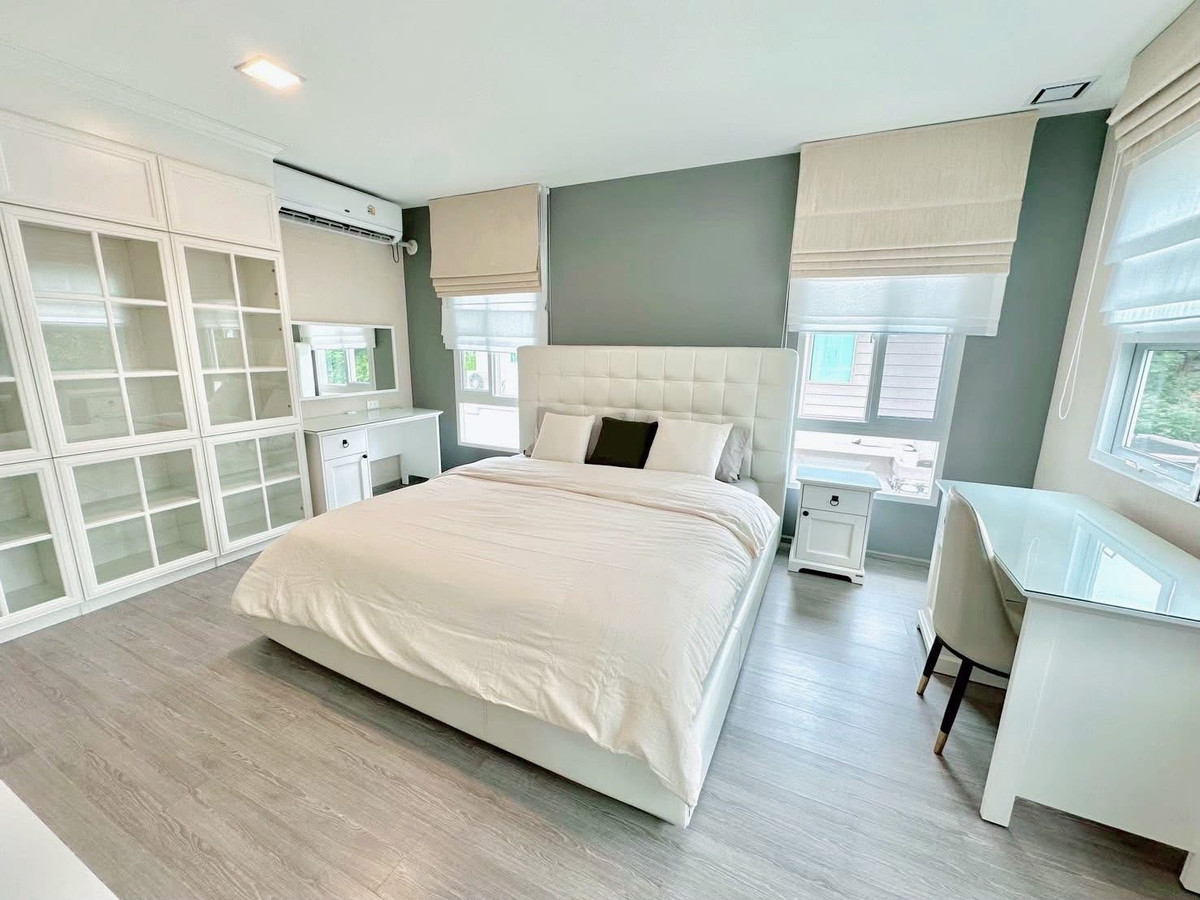 For RentHouseBangna, Bearing, Lasalle : Single house for rent, Chaiyaphruek Bangna KM.7, fully furnished, near Mega Bangna, only 600 m.