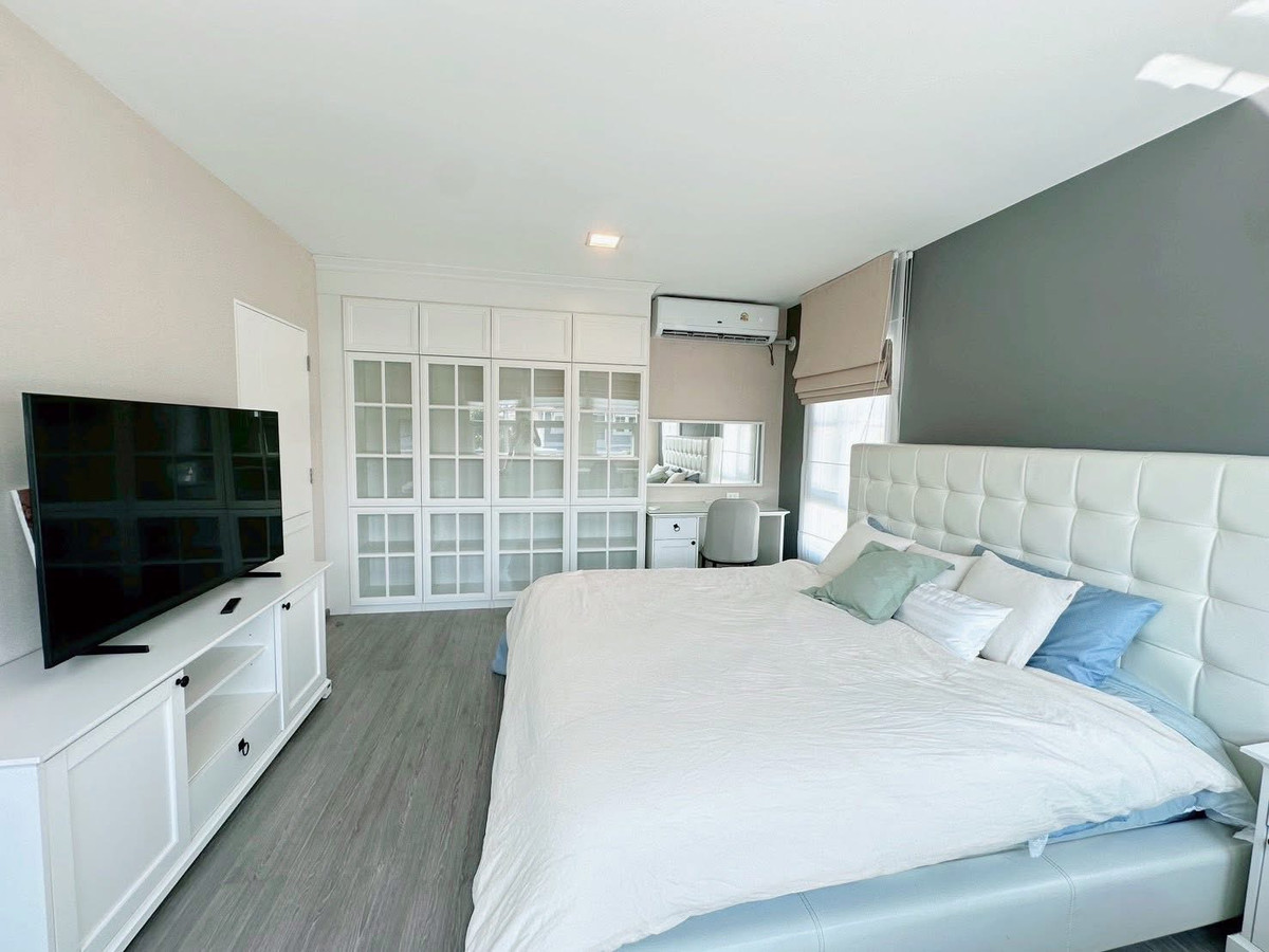 For RentHouseBangna, Bearing, Lasalle : Single house for rent, Chaiyaphruek Bangna KM.7, fully furnished, near Mega Bangna, only 600 m.