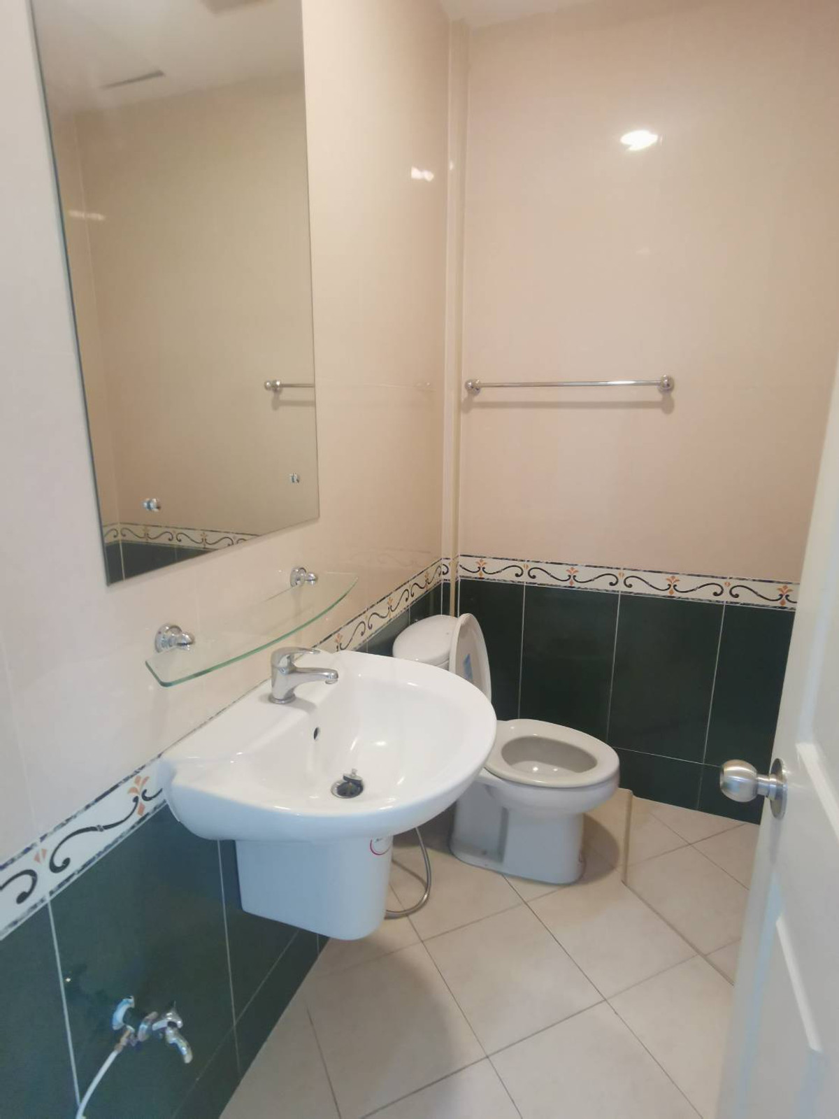 ให้เช่าทาวน์โฮมโชคชัย4 ลาดพร้าว71 : ให้เช่าโฮมออฟฟิศ ม.บ้านกลางเมือง เออร์บาเนี่ยน ลาดพร้าว – วังหิน ใจกลางลาดพร้าว เชื่อมต่อเมือง ใน 5 นาที คุณบี โทร 064-146-6445 (R005 AGBE)