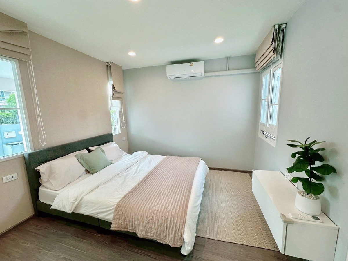 For RentHouseBangna, Bearing, Lasalle : Single house for rent, Chaiyaphruek Bangna KM.7, fully furnished, near Mega Bangna, only 600 m.