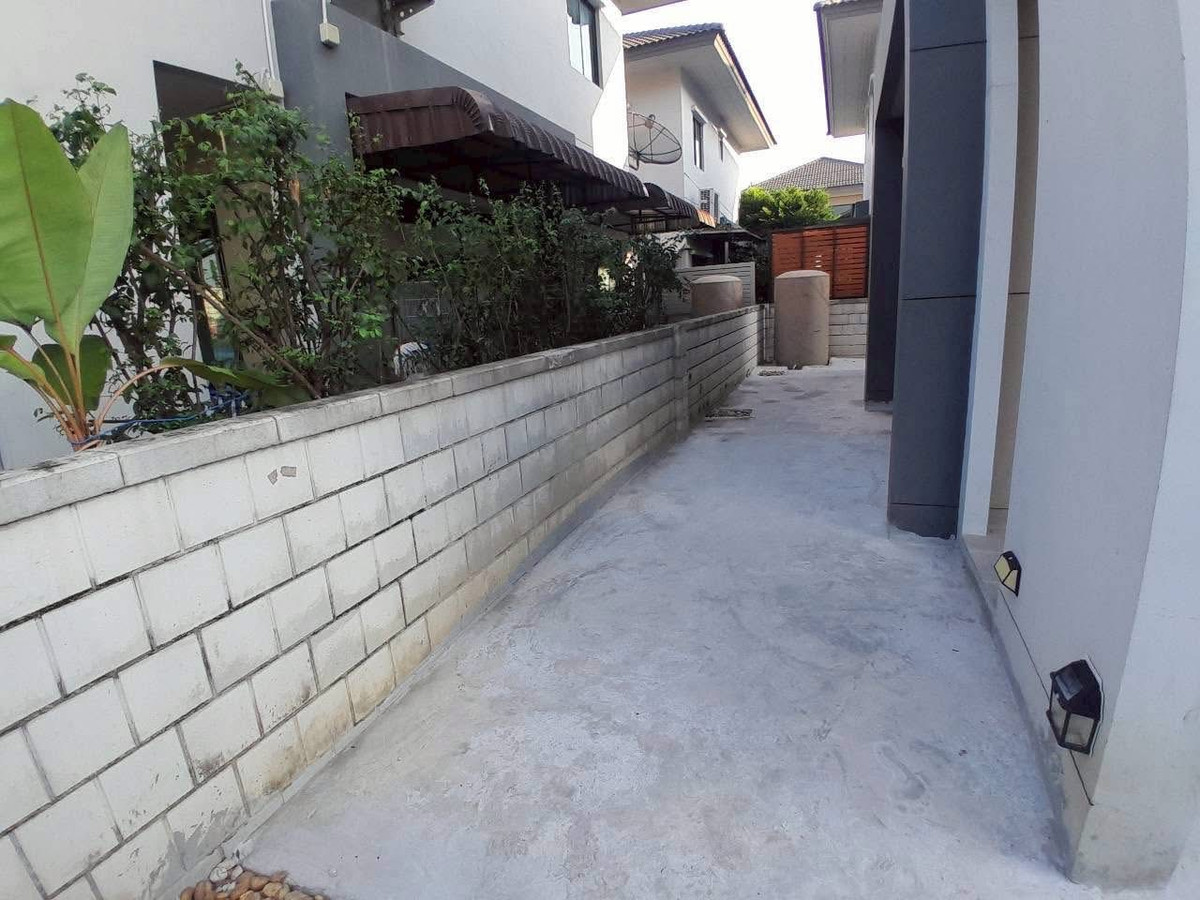 For RentHouseNonthaburi, Bang Yai, Bangbuathong : Twin house for rent Centro Westgate Village, near Jazz Green Village, Bang Bua Thong and Central Westgate.