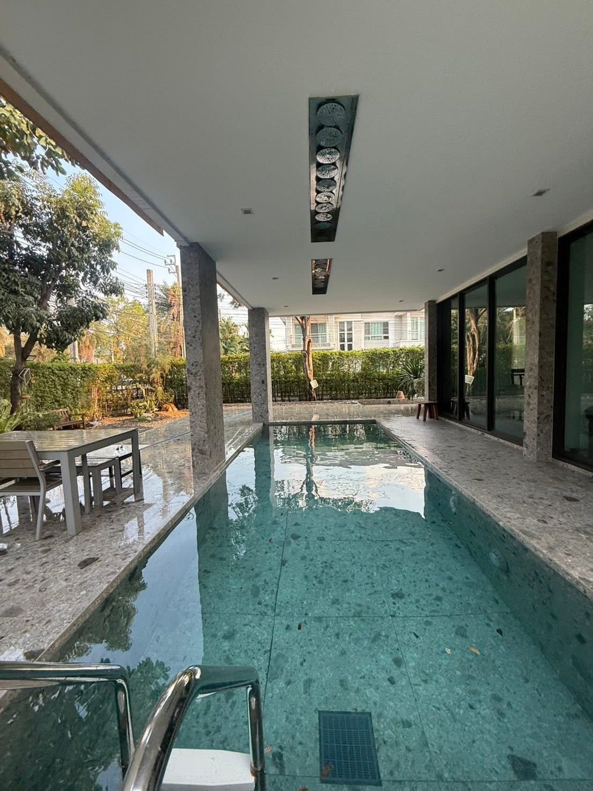 For RentHouseLadkrabang, Suwannaphum Airport : For rent: Perfect Masterpiece Motorway, new house, swimming pool, corner plot, 5 bedrooms.