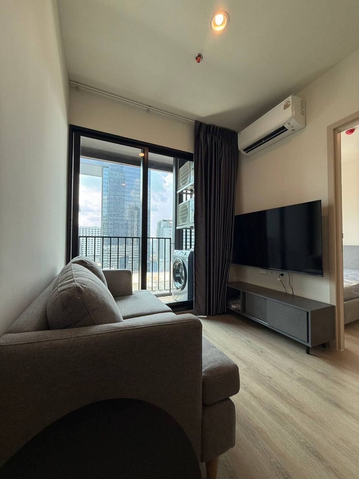 For RentCondoRama9, Petchburi, RCA : 💥CP-10488💥Nue District R9 Rama 9 👉Line : @rangrak