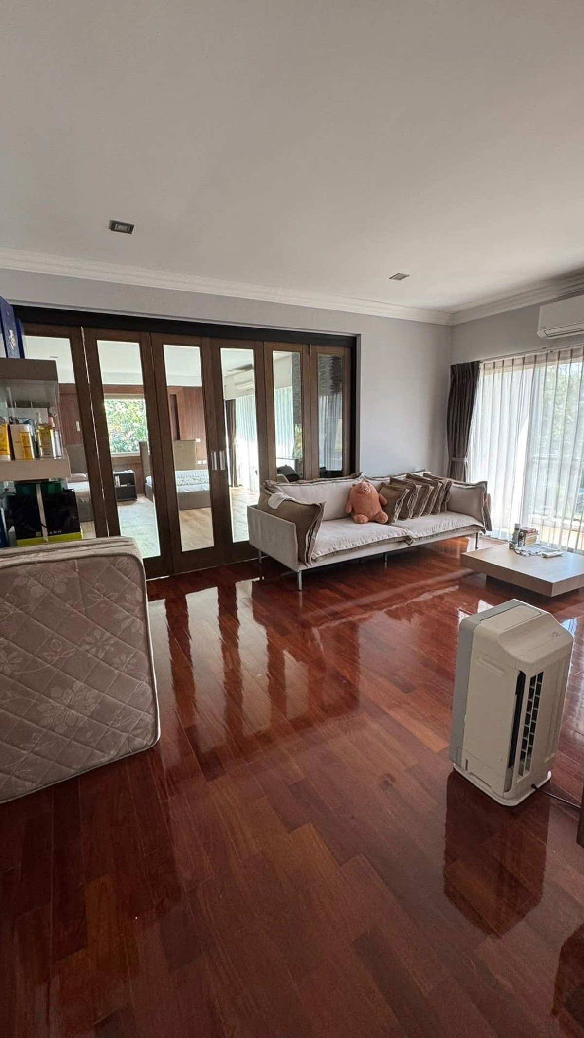 For RentHouseLadkrabang, Suwannaphum Airport : For rent: Perfect Masterpiece Motorway, new house, swimming pool, corner plot, 5 bedrooms.