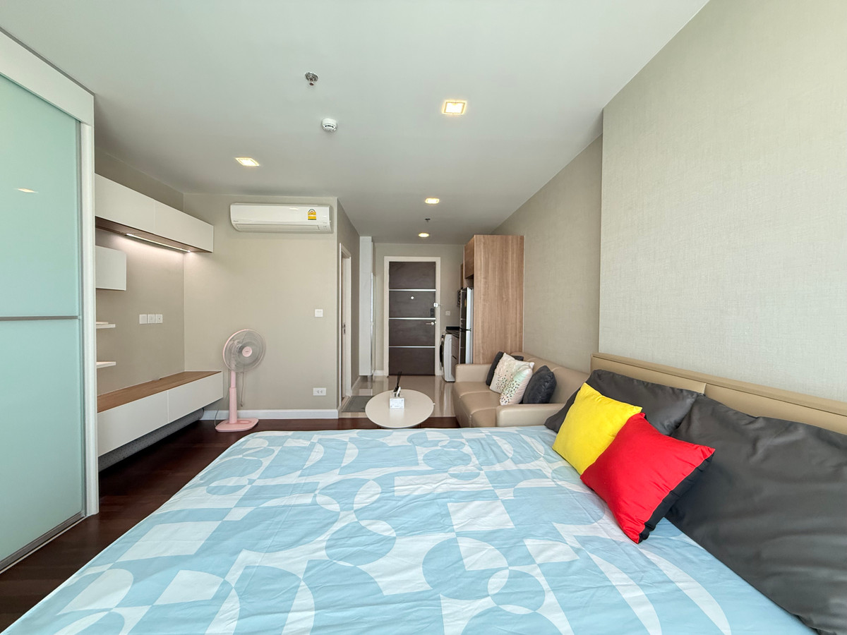 For RentCondoSamut Prakan,Samrong : For Rent: The Metropolis Samrong Interchange Condominium Closed to BTS Samrong