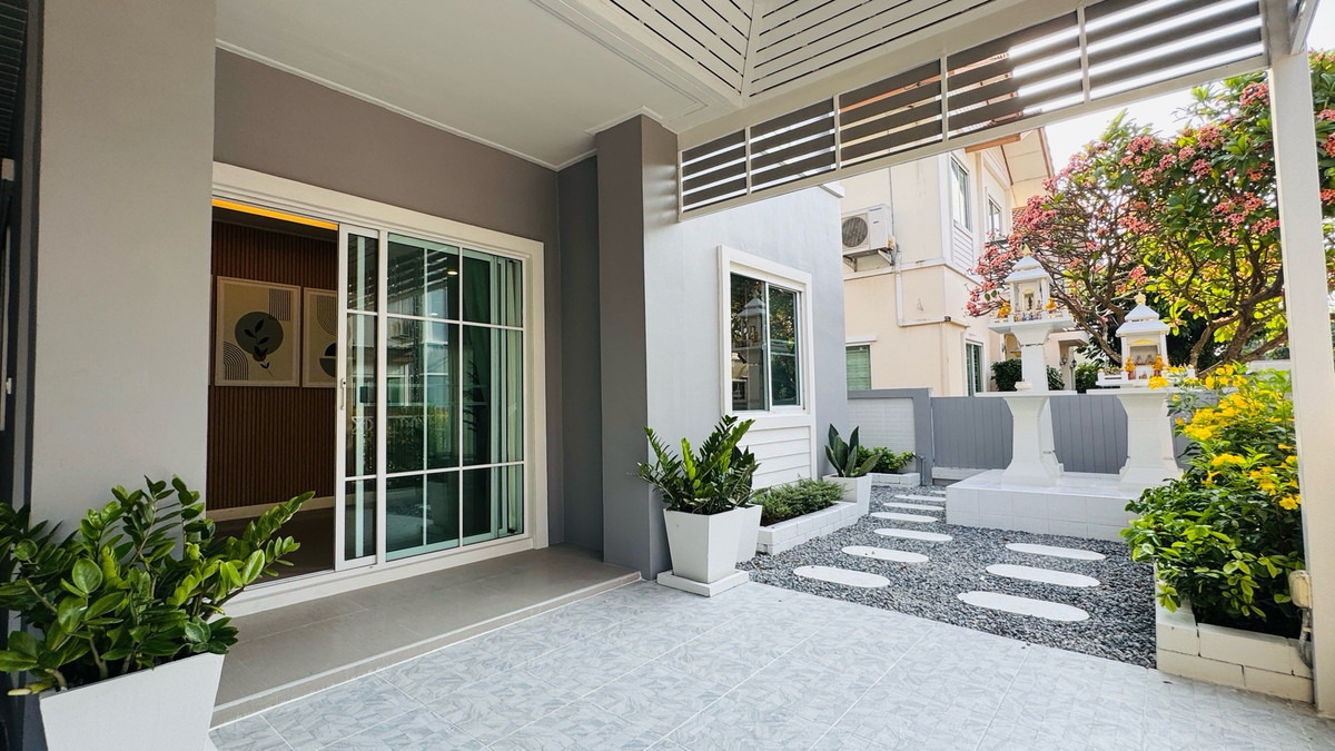 For SalePathum Thani,Rangsit, Thammasat : Urgent sale📍Newly renovated house House receives assets, fully furnished, great value, special price