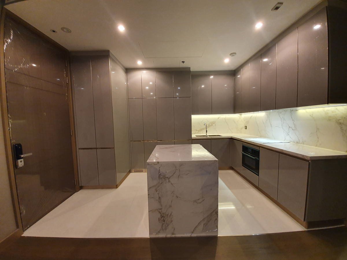 For RentCondoRama9, Petchburi, RCA : For RENT 2-Bed | The Esse at Singha Complex, Contact 062-496-6454