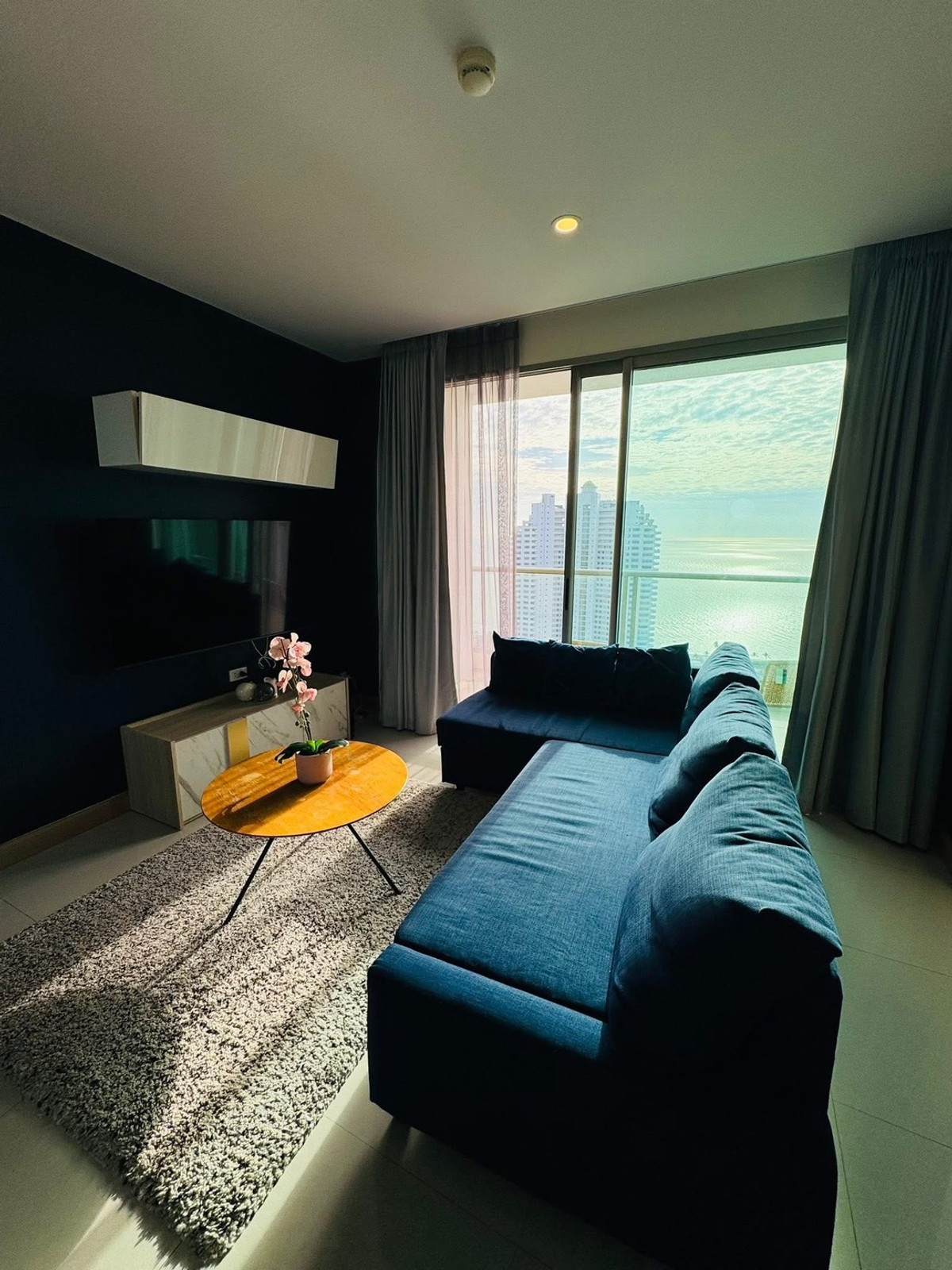 ให้เช่าคอนโดพัทยา บางแสน ชลบุรี สัตหีบ : The Riviera Jomtien / 1 Bedroom (FOR RENT), เดอะ ริเวียร่า จอมเทียน / 1 ห้องนอน (เช่า) AM096