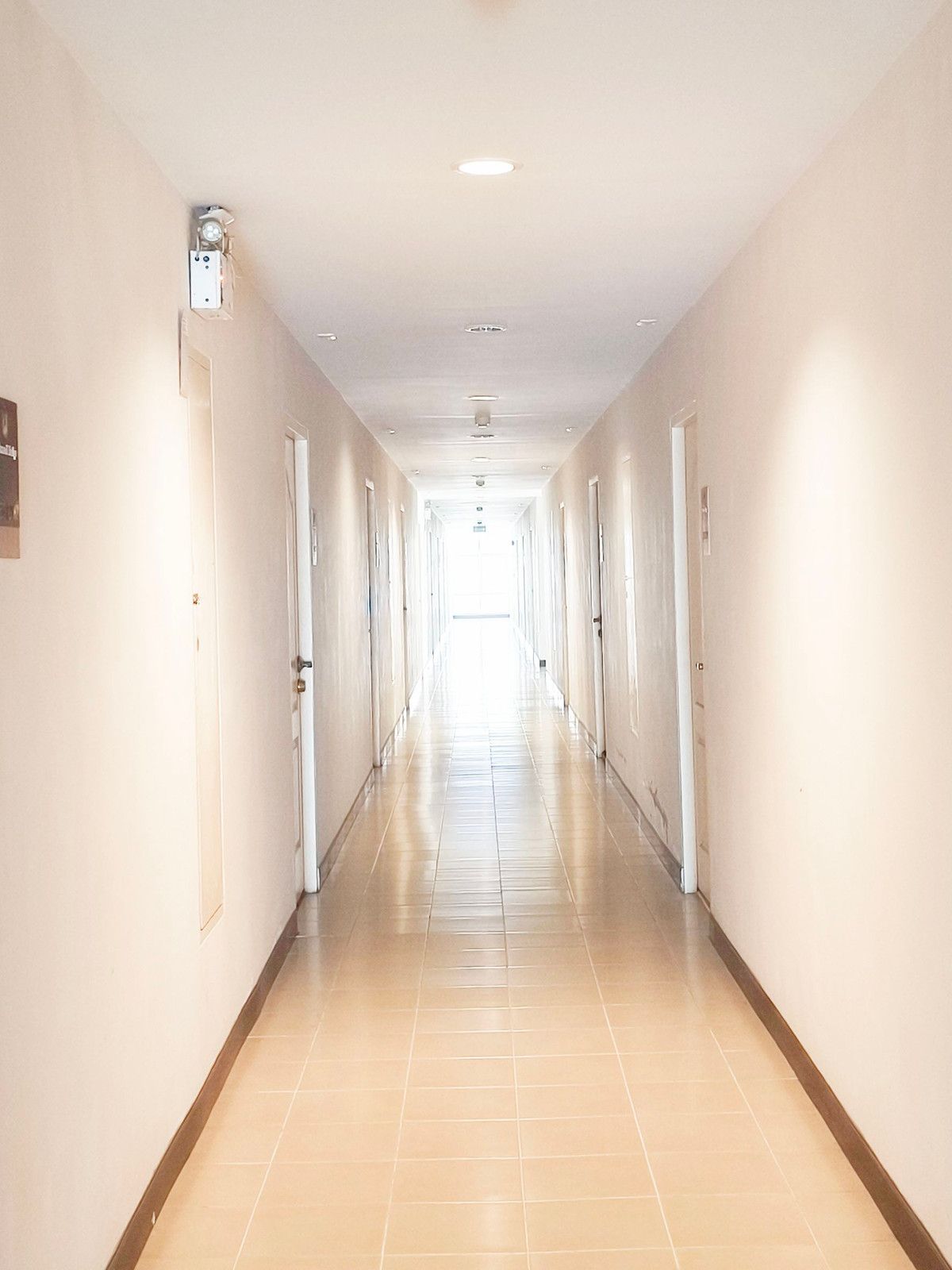 For SaleCondoMahachai Samut Sakhon : Condo for sale below appraised value  Tulip Square Om Noi Project