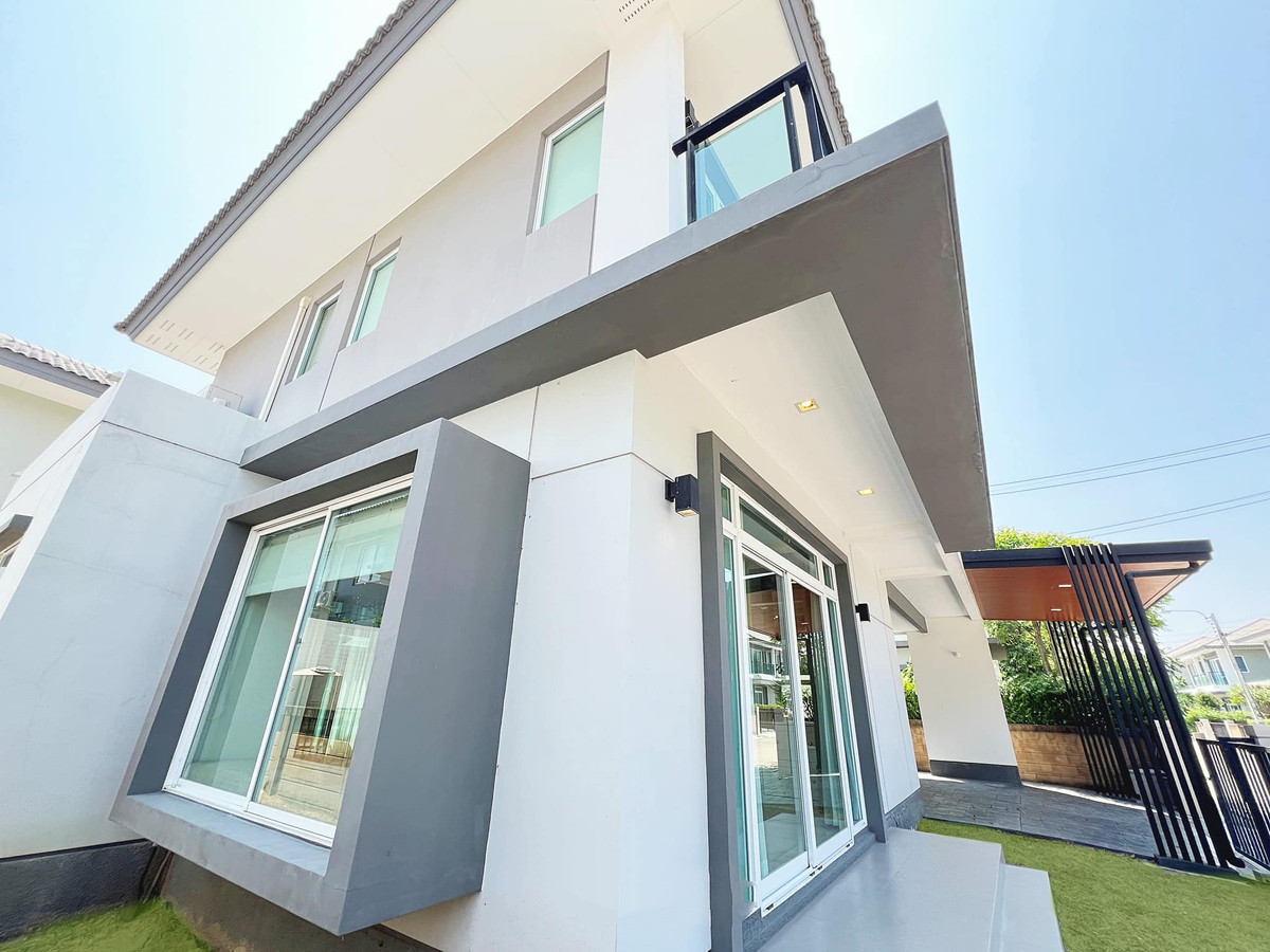 ขายบ้านพระราม 5 ราชพฤกษ์ บางกรวย : บ้านเดี่ยว คาซ่า พรีเมี่ยม ราชพฤกษ์-แจ้งวัฒนะ 55.6 ตร.ว. 3 นอน 3 น้ำ ตกแต่งพร้อมเข้าอยู่ ขายต่ำกว่าทุนที่ซื้อมา!!