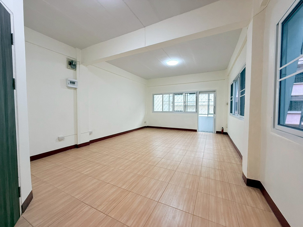 ให้เช่าโฮมออฟฟิศสาทร นราธิวาส : 🌁🎊 ให้เช่าโฮมออฟฟิศ สูง 5 ชั้น หมู่บ้านเซ็นต์หลุยส์ เซ็นเตอร์ ทำเลทองย่านสาทร เดินทางง่าย