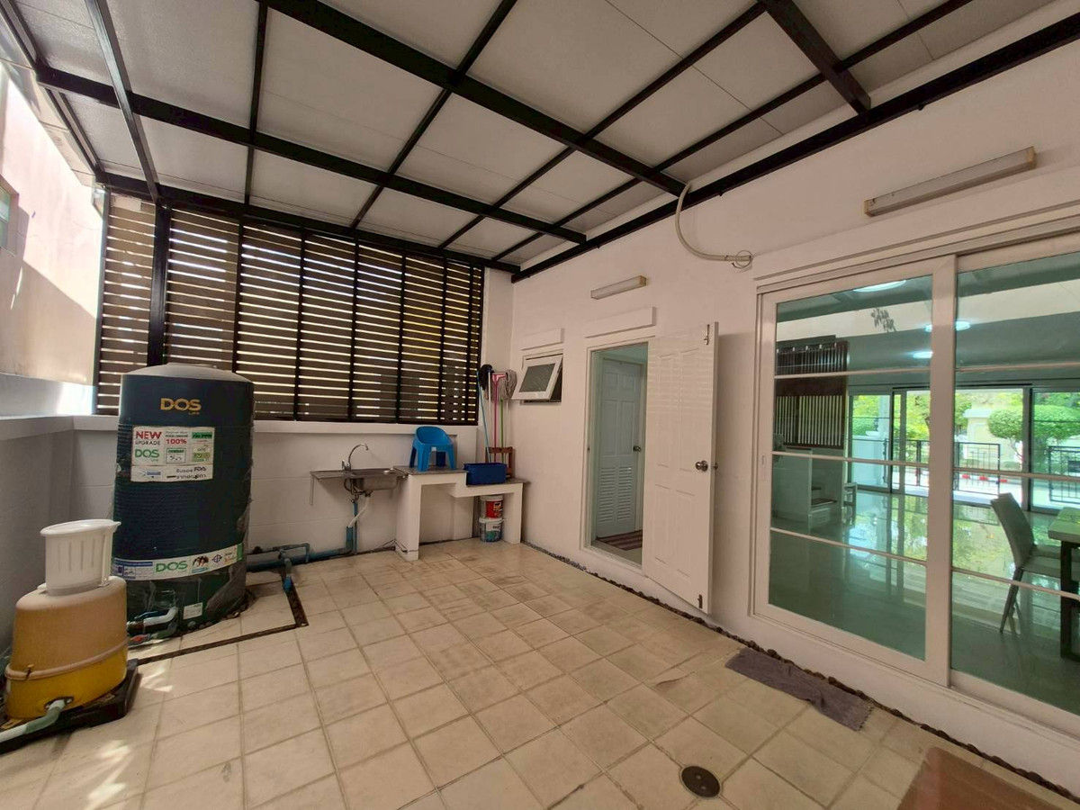 For RentTownhomeThaphra, Talat Phlu, Wutthakat : For rent, 3-story townhome, 3 bedrooms, 3 bathrooms, newly renovated, fully furnished, ready to move in, near BTS Bang Wa.
