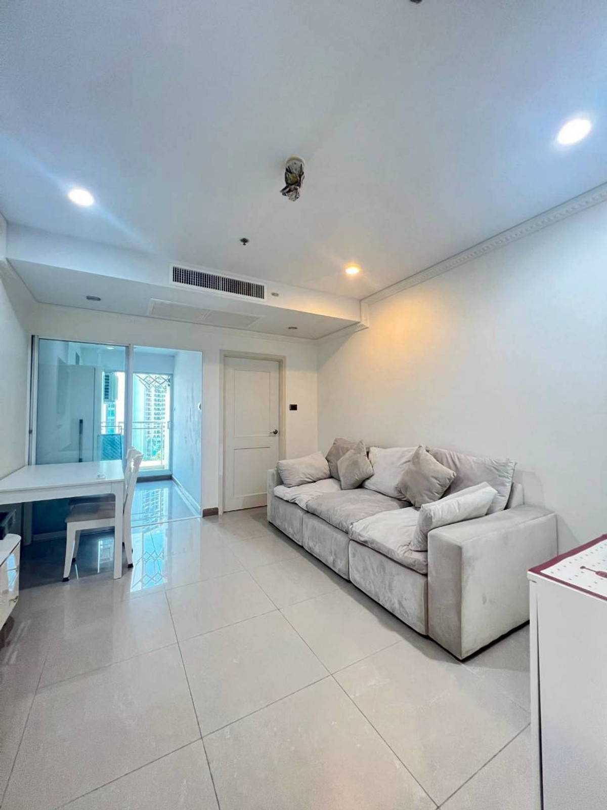 ให้เช่าคอนโดพระราม 9 เพชรบุรีตัดใหม่ RCA : ✅ SLV2110 ✅ Line : @p2nproperty