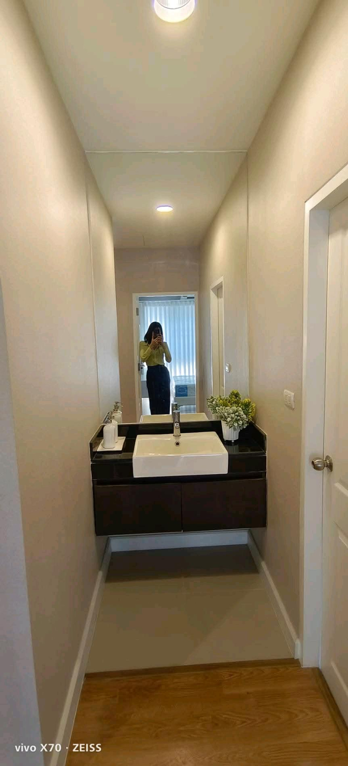 ให้เช่าบ้านสมุทรปราการ สำโรง : 📍 ใกล้รถไฟฟ้า เดินทางสะดวก เพียง 200 เมตร จาก BTS สายสีเหลือง