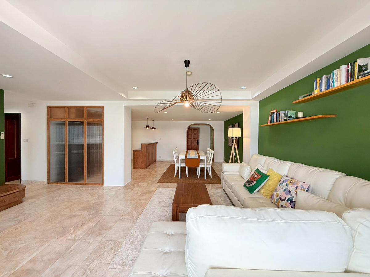 For RentCondoSukhumvit, Asoke, Thonglor : 🌁🎊 Ruamjai Heights, Sukhumvit 15 Condo for rent, newly renovated, super modern, 3 bedrooms, in the heart of Sukhumvit 