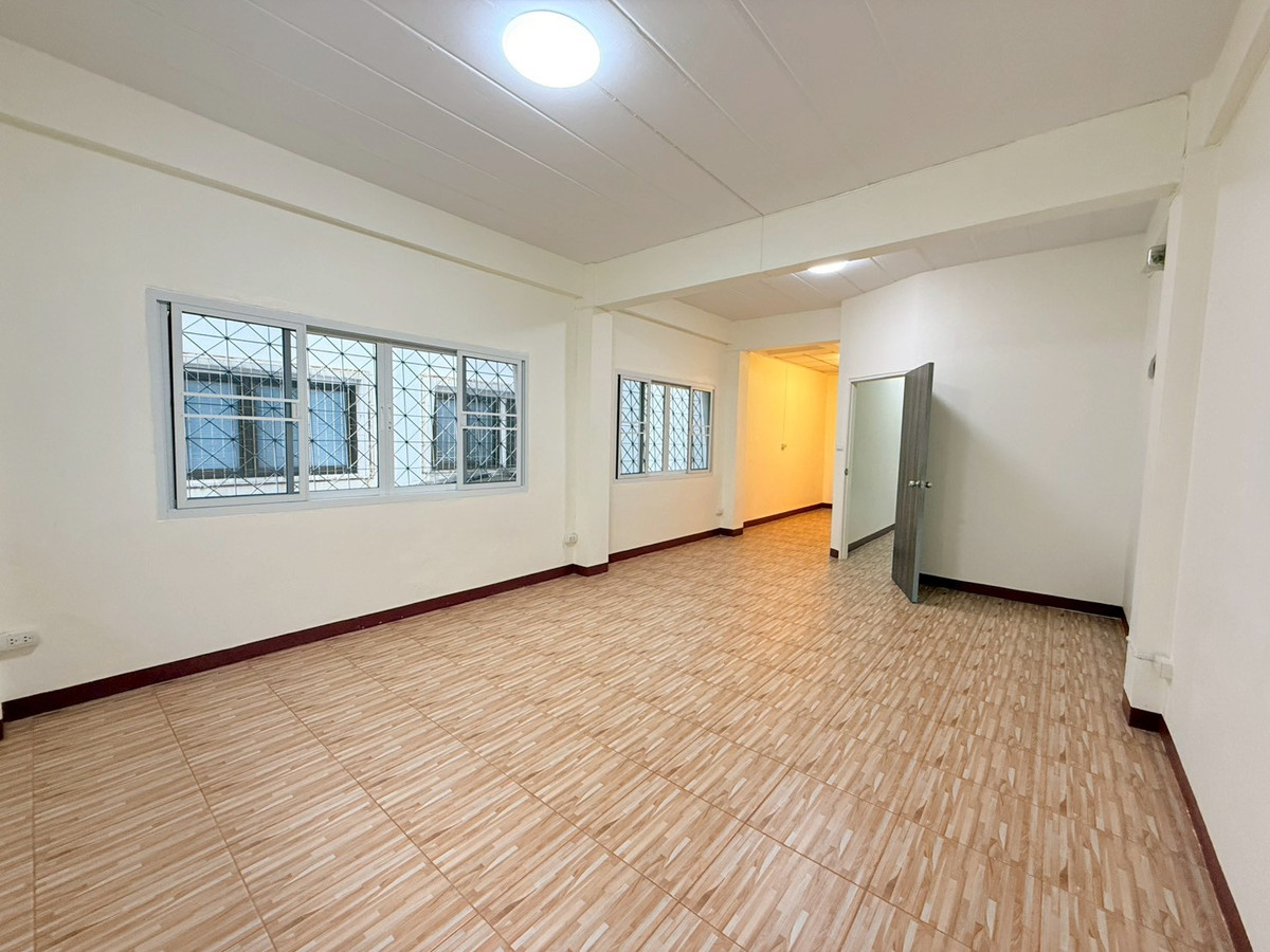 ให้เช่าโฮมออฟฟิศสาทร นราธิวาส : 🌁🎊 ให้เช่าโฮมออฟฟิศ สูง 5 ชั้น หมู่บ้านเซ็นต์หลุยส์ เซ็นเตอร์ ทำเลทองย่านสาทร เดินทางง่าย