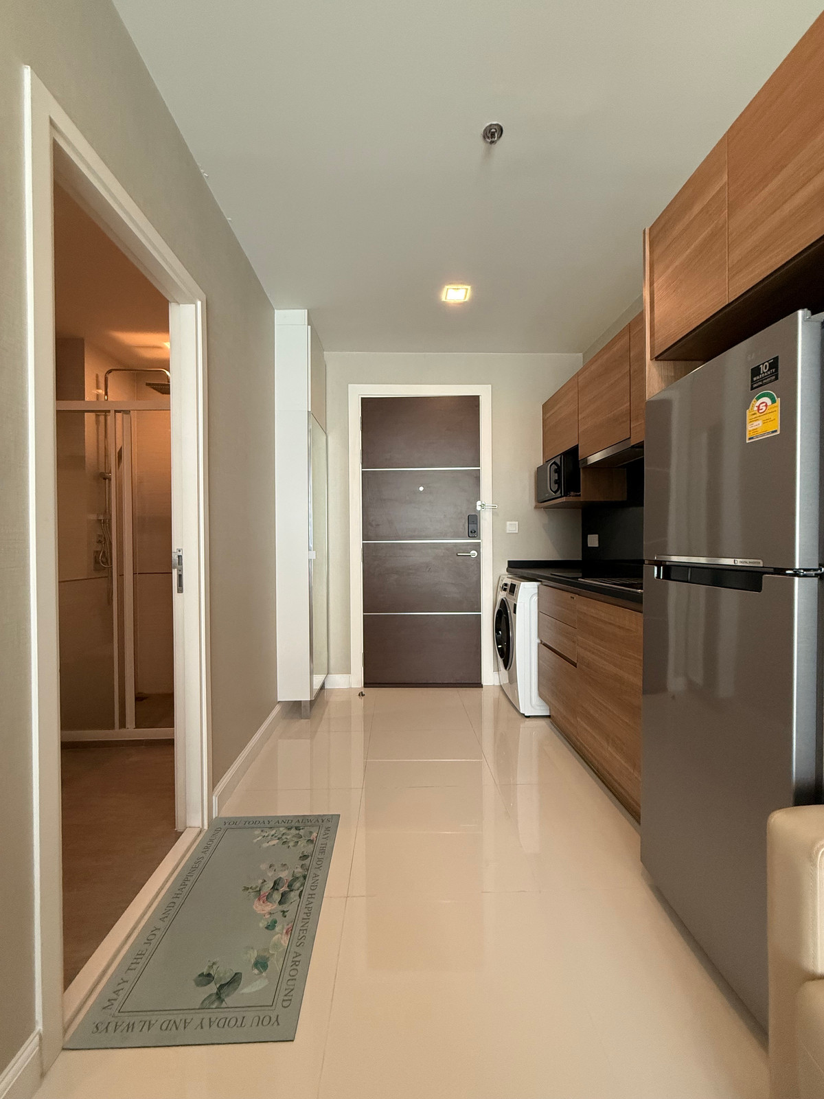 For RentCondoSamut Prakan,Samrong : For Rent: The Metropolis Samrong Interchange Condominium Closed to BTS Samrong