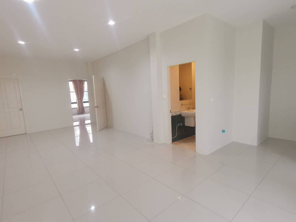 ให้เช่าทาวน์โฮมโชคชัย4 ลาดพร้าว71 : ให้เช่าโฮมออฟฟิศ ม.บ้านกลางเมือง เออร์บาเนี่ยน ลาดพร้าว – วังหิน ใจกลางลาดพร้าว เชื่อมต่อเมือง ใน 5 นาที คุณบี โทร 064-146-6445 (R005 AGBE)